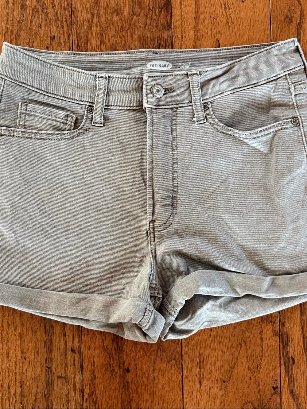 Old Navy Women's Light Gray Denim Roll-Cuff Shorts